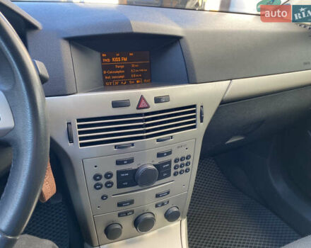 Серый Опель Астра, объемом двигателя 1.6 л и пробегом 210 тыс. км за 4699 $, фото 13 на Automoto.ua