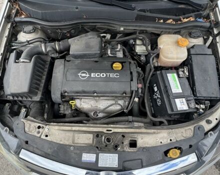 Серый Опель Астра, объемом двигателя 1.6 л и пробегом 205 тыс. км за 3999 $, фото 6 на Automoto.ua