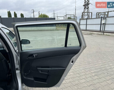 Серый Опель Астра, объемом двигателя 1.4 л и пробегом 182 тыс. км за 4800 $, фото 41 на Automoto.ua