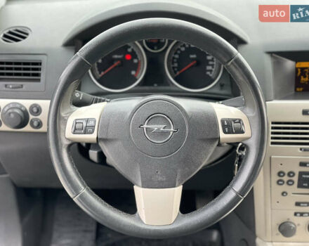 Серый Опель Астра, объемом двигателя 1.9 л и пробегом 203 тыс. км за 5800 $, фото 15 на Automoto.ua