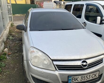 Серый Опель Астра, объемом двигателя 1.9 л и пробегом 268 тыс. км за 2900 $, фото 1 на Automoto.ua