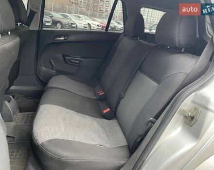 Серый Опель Астра, объемом двигателя 1.6 л и пробегом 298 тыс. км за 4790 $, фото 9 на Automoto.ua