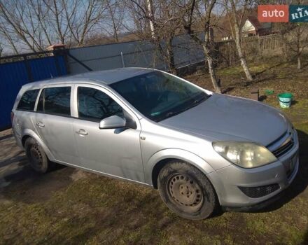 Серый Опель Астра, объемом двигателя 1.3 л и пробегом 277 тыс. км за 4500 $, фото 6 на Automoto.ua