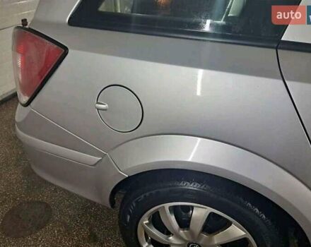 Серый Опель Астра, объемом двигателя 1.91 л и пробегом 291 тыс. км за 5800 $, фото 9 на Automoto.ua