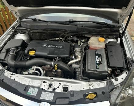 Серый Опель Астра, объемом двигателя 1.7 л и пробегом 285 тыс. км за 4200 $, фото 3 на Automoto.ua