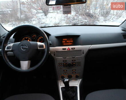Сірий Опель Астра, об'ємом двигуна 1.7 л та пробігом 303 тис. км за 5199 $, фото 9 на Automoto.ua