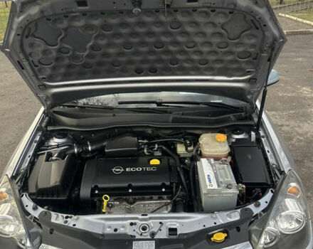 Серый Опель Астра, объемом двигателя 1.6 л и пробегом 212 тыс. км за 5900 $, фото 17 на Automoto.ua