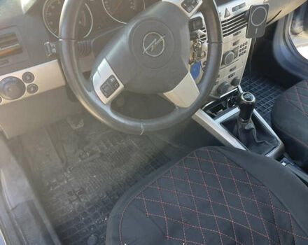 Серый Опель Астра, объемом двигателя 1.6 л и пробегом 209 тыс. км за 4800 $, фото 13 на Automoto.ua