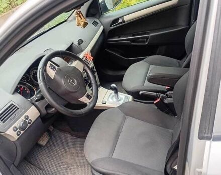 Серый Опель Астра, объемом двигателя 1.6 л и пробегом 385 тыс. км за 4300 $, фото 1 на Automoto.ua