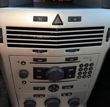 Серый Опель Астра, объемом двигателя 1.6 л и пробегом 186 тыс. км за 6000 $, фото 8 на Automoto.ua