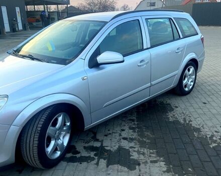 Серый Опель Астра, объемом двигателя 1.6 л и пробегом 277 тыс. км за 5000 $, фото 5 на Automoto.ua