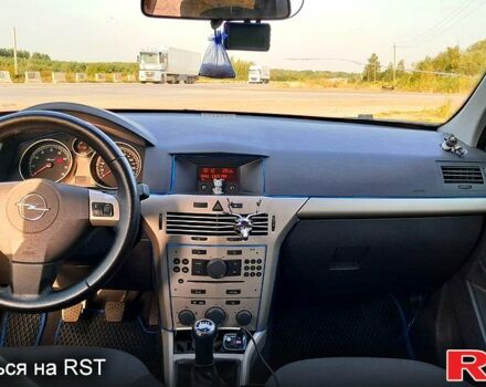Серый Опель Астра, объемом двигателя 1.6 л и пробегом 264 тыс. км за 4900 $, фото 8 на Automoto.ua