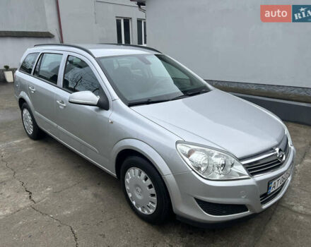 Серый Опель Астра, объемом двигателя 1.36 л и пробегом 270 тыс. км за 3900 $, фото 2 на Automoto.ua