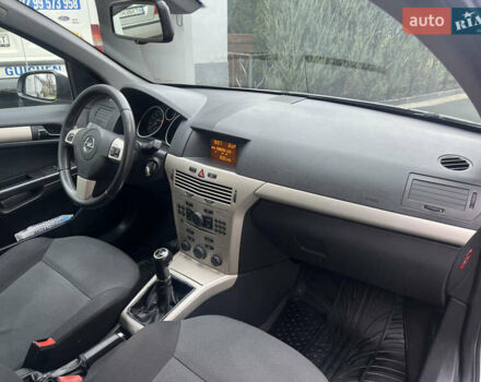 Серый Опель Астра, объемом двигателя 1.36 л и пробегом 270 тыс. км за 3900 $, фото 37 на Automoto.ua