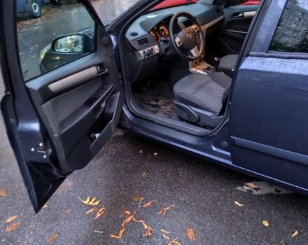 Серый Опель Астра, объемом двигателя 1.9 л и пробегом 365 тыс. км за 2600 $, фото 3 на Automoto.ua