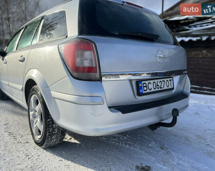 Серый Опель Астра, объемом двигателя 1.9 л и пробегом 263 тыс. км за 4250 $, фото 19 на Automoto.ua