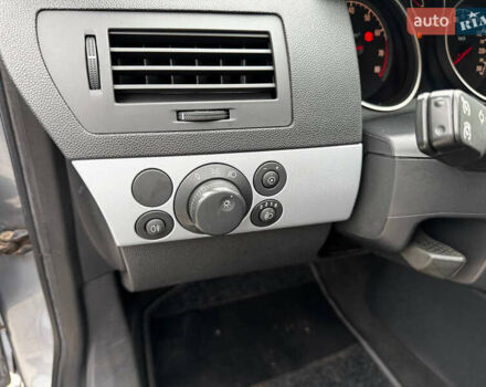 Серый Опель Астра, объемом двигателя 1.6 л и пробегом 190 тыс. км за 5900 $, фото 7 на Automoto.ua