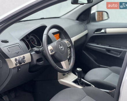 Серый Опель Астра, объемом двигателя 1.36 л и пробегом 270 тыс. км за 3900 $, фото 50 на Automoto.ua