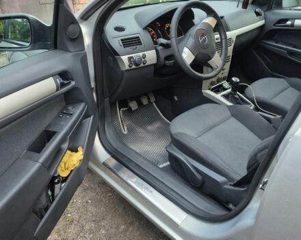 Серый Опель Астра, объемом двигателя 1.6 л и пробегом 280 тыс. км за 5350 $, фото 7 на Automoto.ua