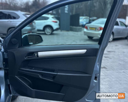 Серый Опель Астра, объемом двигателя 1.7 л и пробегом 321 тыс. км за 6000 $, фото 18 на Automoto.ua