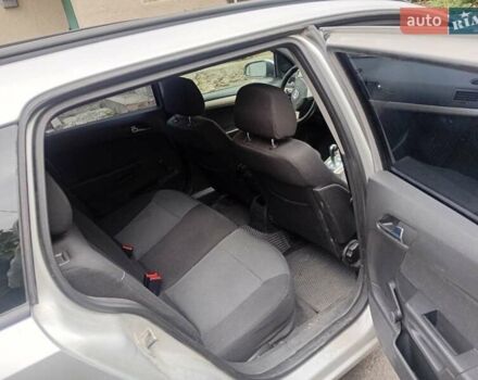 Серый Опель Астра, объемом двигателя 1.6 л и пробегом 385 тыс. км за 4300 $, фото 12 на Automoto.ua