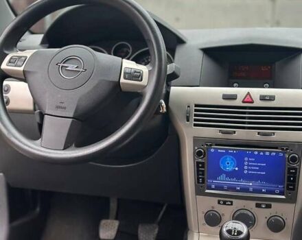 Серый Опель Астра, объемом двигателя 1.6 л и пробегом 160 тыс. км за 5400 $, фото 3 на Automoto.ua