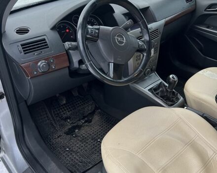 Сірий Опель Астра, об'ємом двигуна 1.2 л та пробігом 290 тис. км за 3950 $, фото 5 на Automoto.ua