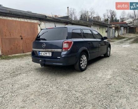 Серый Опель Астра, объемом двигателя 1.6 л и пробегом 285 тыс. км за 6000 $, фото 2 на Automoto.ua