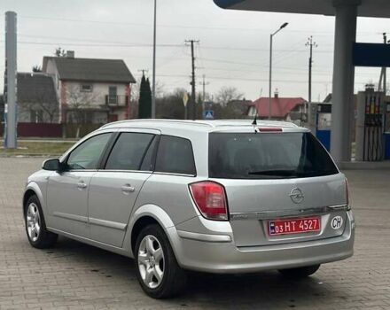 Серый Опель Астра, объемом двигателя 1.6 л и пробегом 160 тыс. км за 5400 $, фото 13 на Automoto.ua