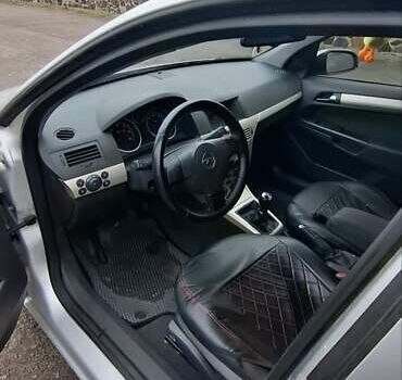 Сірий Опель Астра, об'ємом двигуна 1.7 л та пробігом 277 тис. км за 5500 $, фото 13 на Automoto.ua