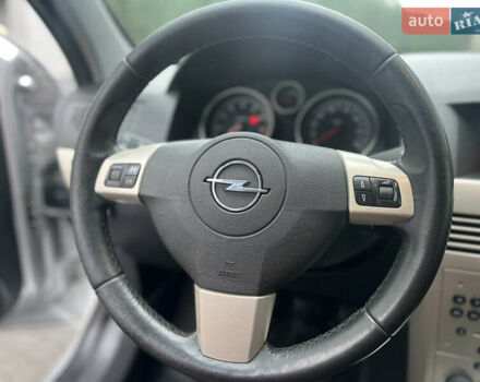 Серый Опель Астра, объемом двигателя 1.36 л и пробегом 270 тыс. км за 3900 $, фото 59 на Automoto.ua