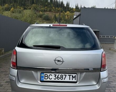 Серый Опель Астра, объемом двигателя 1.7 л и пробегом 270 тыс. км за 3850 $, фото 4 на Automoto.ua
