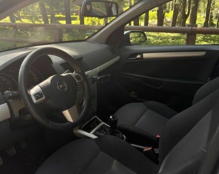 Серый Опель Астра, объемом двигателя 1.2 л и пробегом 215 тыс. км за 4700 $, фото 7 на Automoto.ua