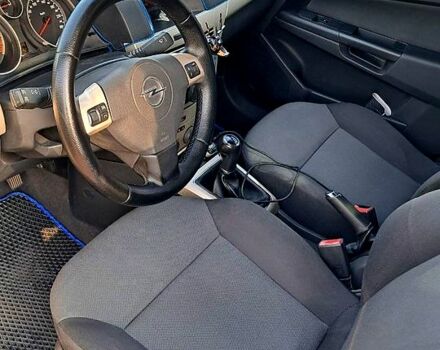 Серый Опель Астра, объемом двигателя 1.6 л и пробегом 264 тыс. км за 4900 $, фото 7 на Automoto.ua