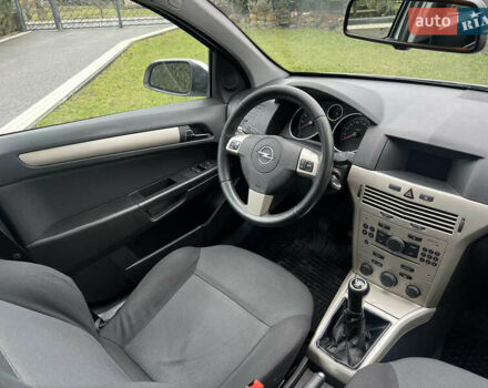 Серый Опель Астра, объемом двигателя 1.36 л и пробегом 270 тыс. км за 3900 $, фото 90 на Automoto.ua