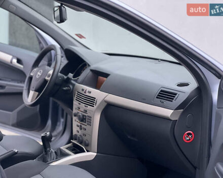 Сірий Опель Астра, об'ємом двигуна 1.7 л та пробігом 240 тис. км за 5199 $, фото 44 на Automoto.ua