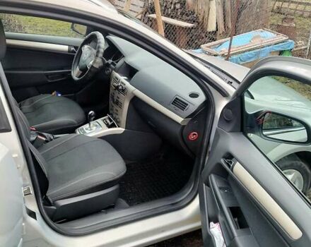 Серый Опель Астра, объемом двигателя 1.6 л и пробегом 161 тыс. км за 4800 $, фото 3 на Automoto.ua