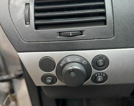 Серый Опель Астра, объемом двигателя 1.7 л и пробегом 285 тыс. км за 4200 $, фото 6 на Automoto.ua