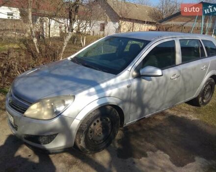 Серый Опель Астра, объемом двигателя 1.3 л и пробегом 277 тыс. км за 4500 $, фото 2 на Automoto.ua