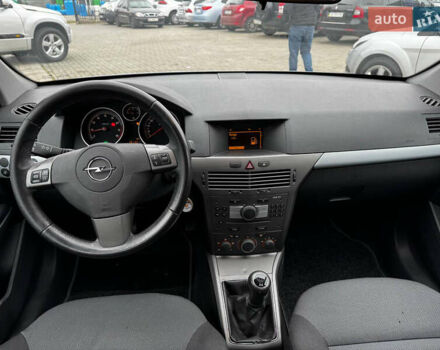 Серый Опель Астра, объемом двигателя 1.6 л и пробегом 190 тыс. км за 5900 $, фото 9 на Automoto.ua