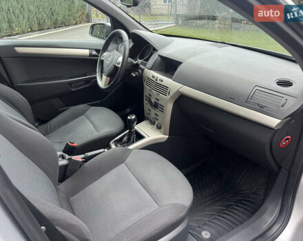 Серый Опель Астра, объемом двигателя 1.36 л и пробегом 270 тыс. км за 3900 $, фото 88 на Automoto.ua