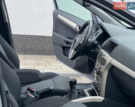 Сірий Опель Астра, об'ємом двигуна 1.7 л та пробігом 240 тис. км за 5199 $, фото 42 на Automoto.ua