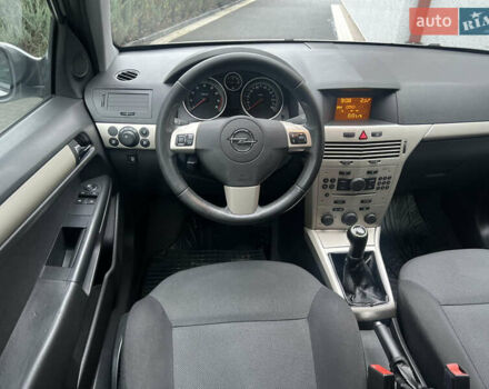 Серый Опель Астра, объемом двигателя 1.36 л и пробегом 270 тыс. км за 3900 $, фото 39 на Automoto.ua