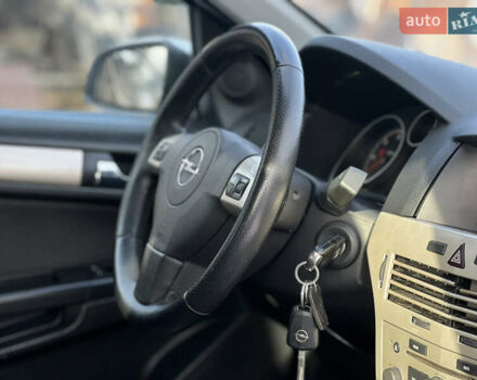 Серый Опель Астра, объемом двигателя 1.9 л и пробегом 263 тыс. км за 4250 $, фото 14 на Automoto.ua