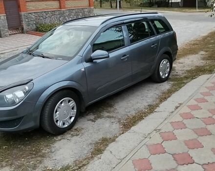 Серый Опель Астра, объемом двигателя 0 л и пробегом 310 тыс. км за 4000 $, фото 5 на Automoto.ua