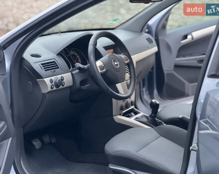 Сірий Опель Астра, об'ємом двигуна 1.7 л та пробігом 240 тис. км за 5199 $, фото 35 на Automoto.ua