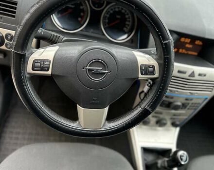 Серый Опель Астра, объемом двигателя 1.6 л и пробегом 250 тыс. км за 5350 $, фото 16 на Automoto.ua