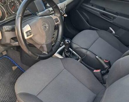 Серый Опель Астра, объемом двигателя 1.6 л и пробегом 264 тыс. км за 4600 $, фото 8 на Automoto.ua