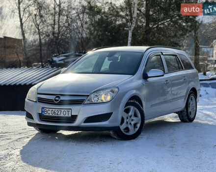 Серый Опель Астра, объемом двигателя 1.9 л и пробегом 263 тыс. км за 4250 $, фото 4 на Automoto.ua