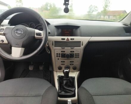 Серый Опель Астра, объемом двигателя 1.9 л и пробегом 250 тыс. км за 4500 $, фото 3 на Automoto.ua